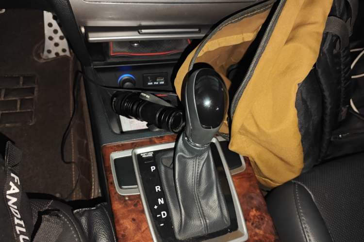 Used Hyundai Mistra 2014 1.8L Automatic Deluxe DLX Model Gear Lever