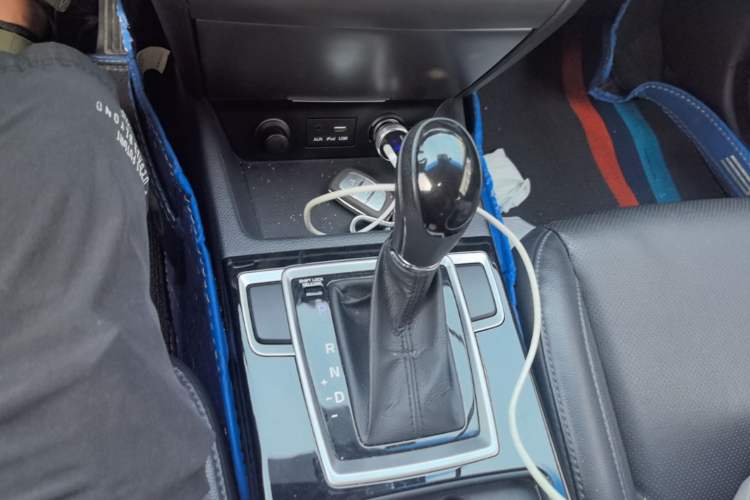 Used Hyundai Mistra 2014 1.8L Automatic Smart GLS Gear Lever