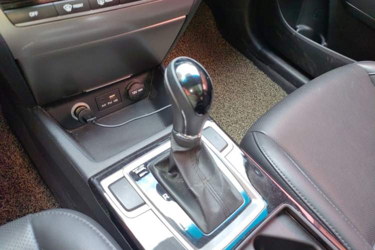 Used Hyundai Mistra 2014 1.8L Automatic Smart GLS Gear Lever