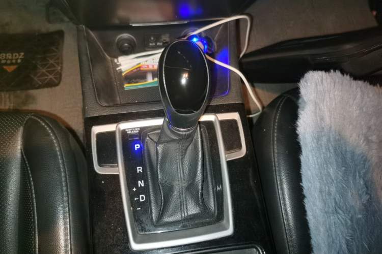 Used Hyundai Mistra 2014 1.8L Automatic Smart GLS Gear Lever