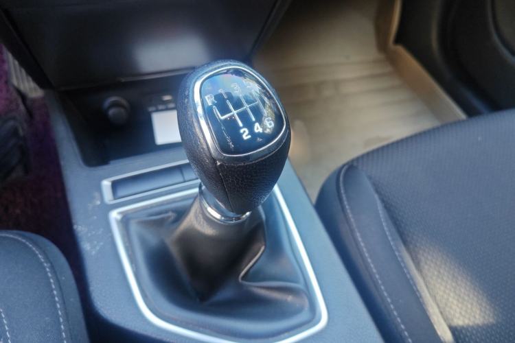 Used Hyundai Mistra 2014 1.8L Manual Comfort GL Model Gear Lever