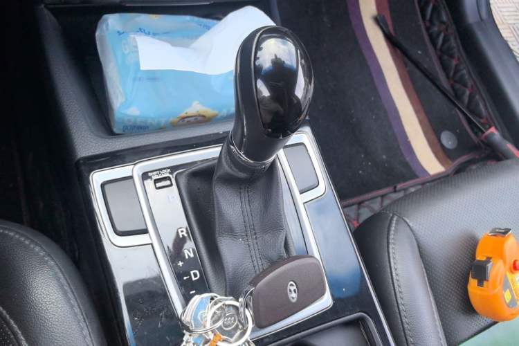 Used Hyundai Mistra 2014 1.8L Automatic Deluxe DLX Model Gear Lever