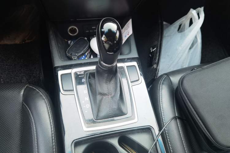 Used Hyundai Mistra 2014 1.8L Automatic Smart GLS Gear Lever