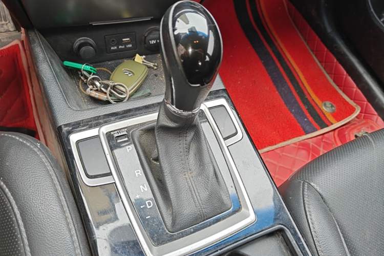 Used Hyundai Mistra 2014 1.8L Automatic Smart GLS Gear Lever
