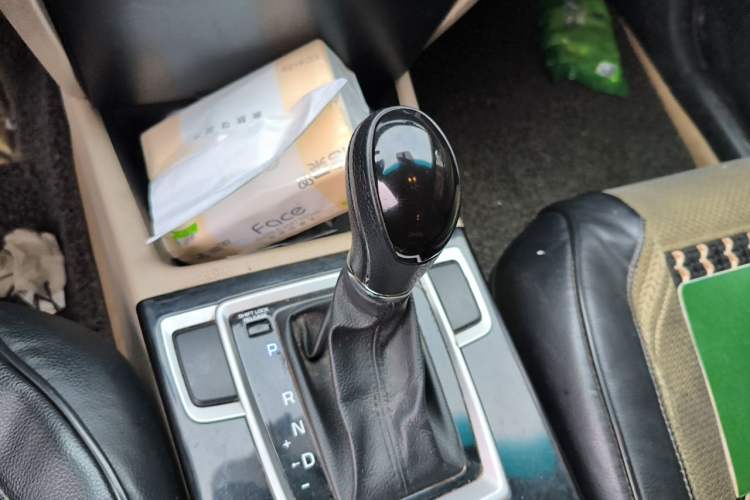 Used Hyundai Mistra 2014 1.8L Automatic Smart GLS Gear Lever