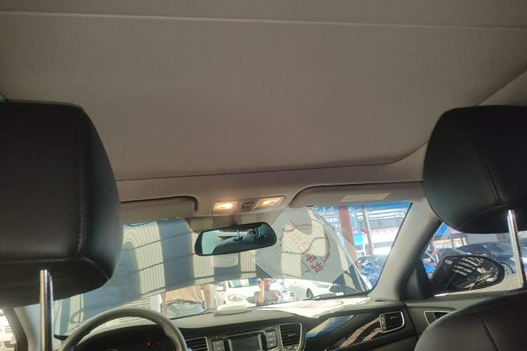 Used Hyundai Mistra 2014 1.8L Automatic Smart GLS Headliner
