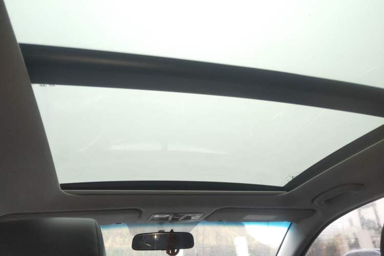Used Hyundai Mistra 2014 1.8L Automatic Deluxe DLX Model Headliner