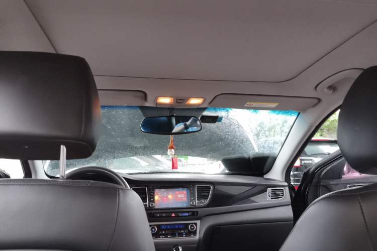 Used Hyundai Mistra 2014 1.8L Automatic Smart GLS Headliner