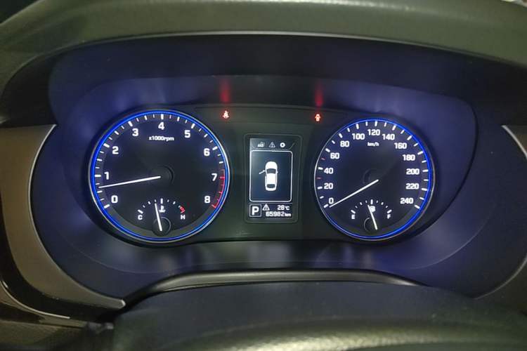 Used Hyundai Mistra 2014 1.8L Automatic Smart GLS Instrument Cluster