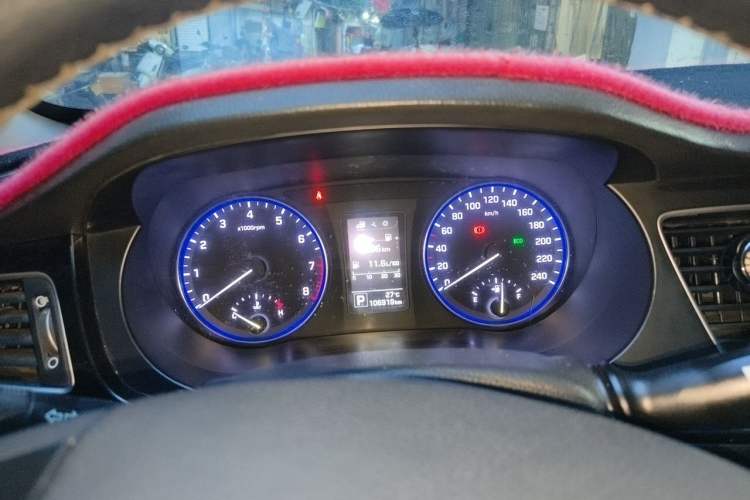 Used Hyundai Mistra 2014 1.8L Automatic Smart GLS Instrument Cluster