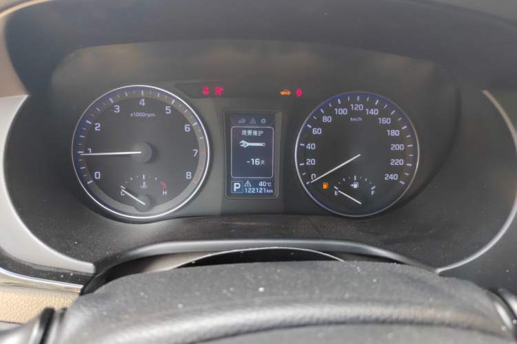 Used Hyundai Mistra 2014 1.8L Automatic Smart GLS Instrument Cluster