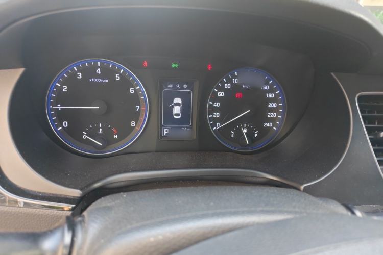 Used Hyundai Mistra 2014 1.8L Automatic Comfort Model GL Instrument Cluster