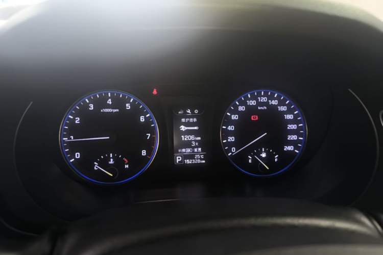 Used Hyundai Mistra 2014 1.8L Automatic Smart GLS Instrument Cluster