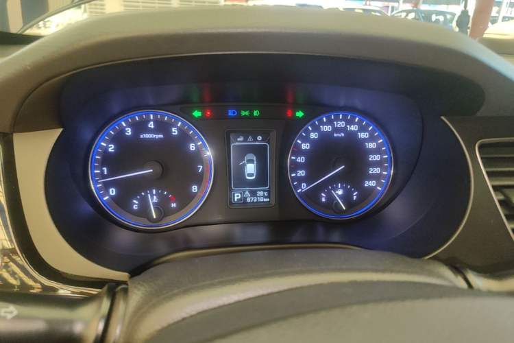 Used Hyundai Mistra 2014 1.8L Automatic Smart GLS Instrument Cluster