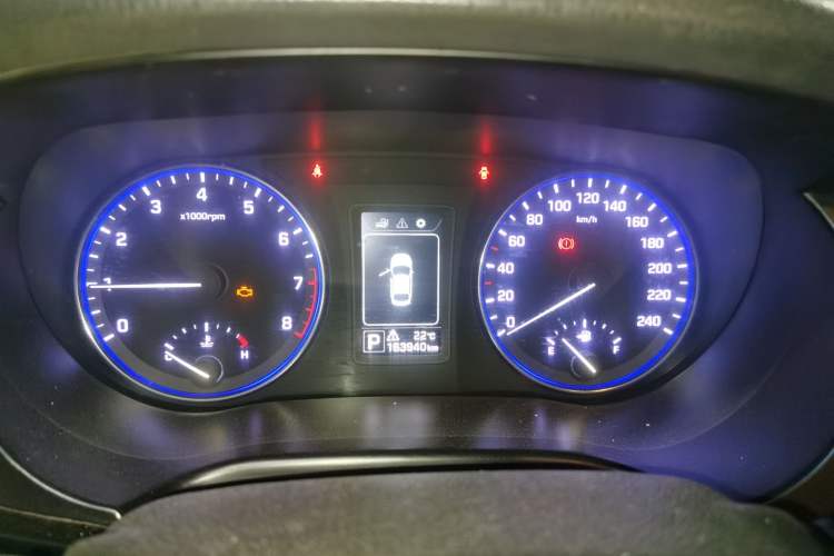 Used Hyundai Mistra 2014 1.8L Automatic Smart GLS Instrument Cluster