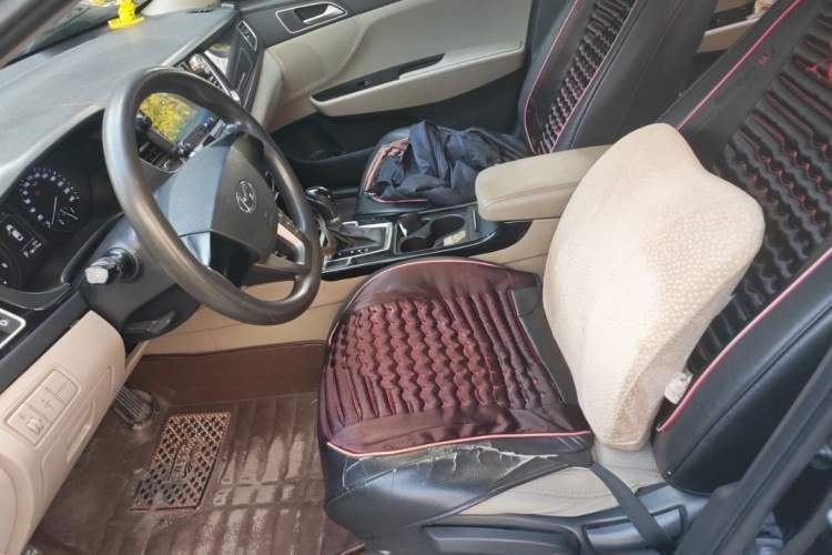 Used Hyundai Mistra 2014 1.8L Automatic Comfort Model GL Interior 1