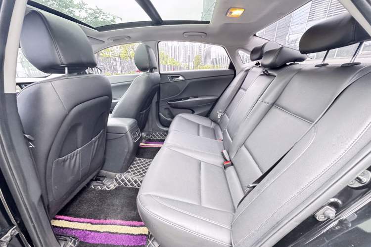 Used Hyundai Mistra 2014 1.8L Automatic Smart GLS Interior 3