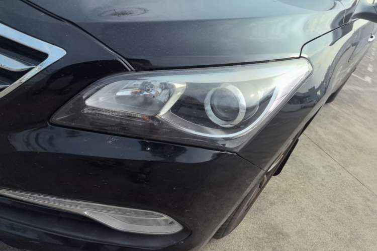 Used Hyundai Mistra 2014 1.8L Automatic Smart GLS Left Front Headlight