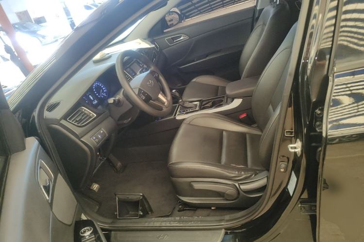 Used Hyundai Mistra 2014 1.8L Automatic Smart GLS Left Front Seat