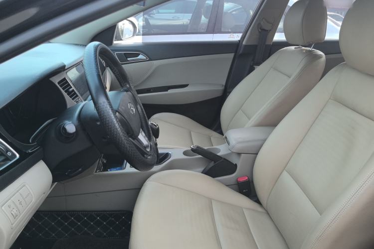 Used Hyundai Mistra 2014 1.8L Manual Comfort GL Model Left Front Seat