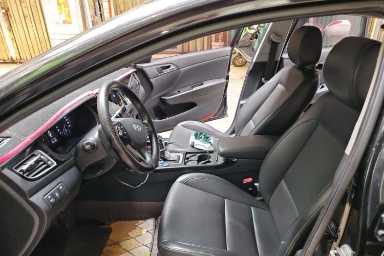 Used Hyundai Mistra 2014 1.8L Automatic Smart GLS Left Front Seat