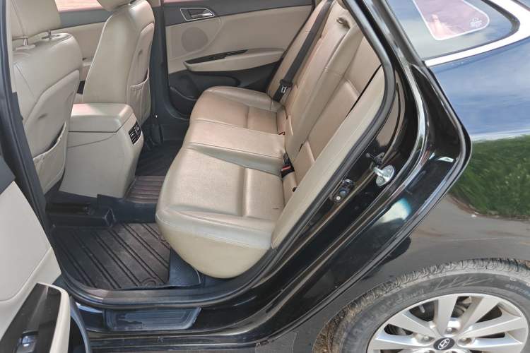 Used Hyundai Mistra 2014 1.8L Automatic Smart GLS Left Rear Seat