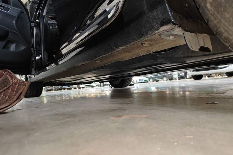 Used Hyundai Mistra 2014 1.8L Automatic Deluxe DLX Model Left Side Sill