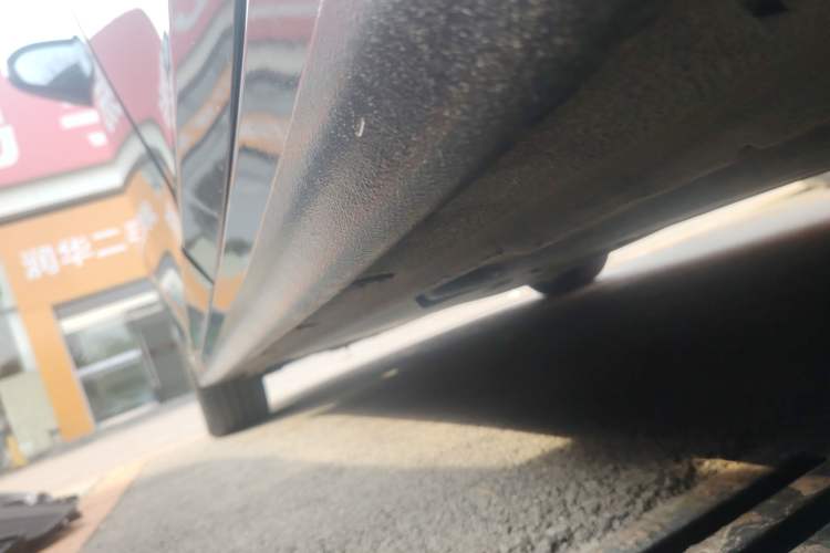Used Hyundai Mistra 2014 1.8L Automatic Deluxe DLX Model Left Side Sill