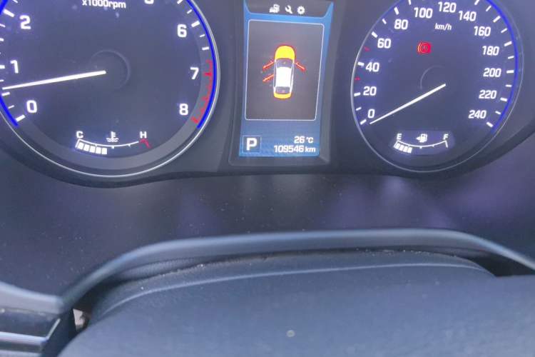 Used Hyundai Mistra 2014 1.8L Automatic Deluxe DLX Model Odometer Close Up
