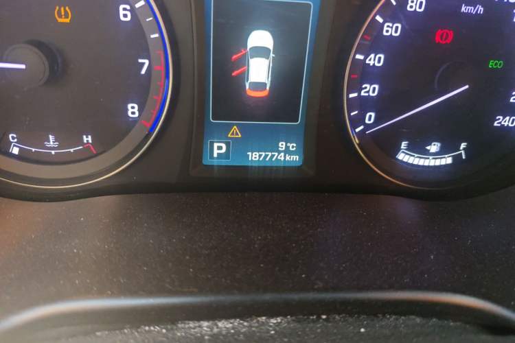 Used Hyundai Mistra 2014 1.8L Automatic Deluxe DLX Model Odometer Close Up