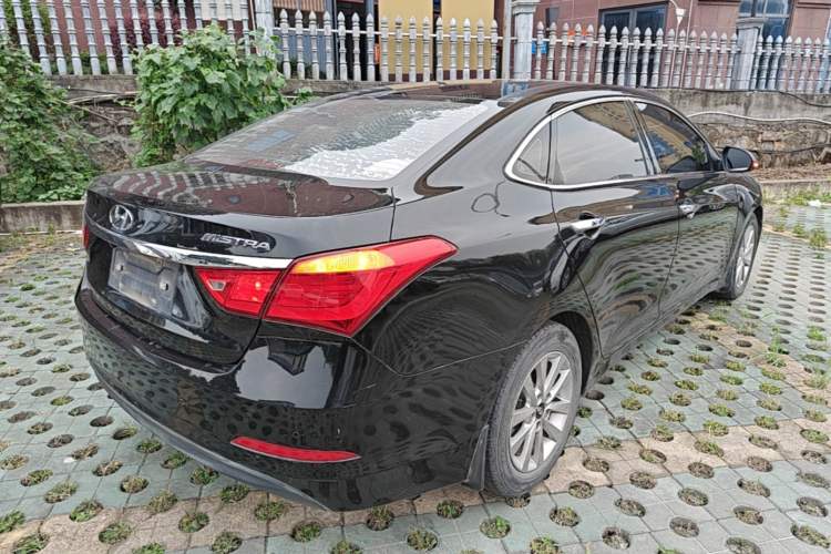 Used Hyundai Mistra 2014 1.8L Automatic Smart GLS Rear Right 45 Deg