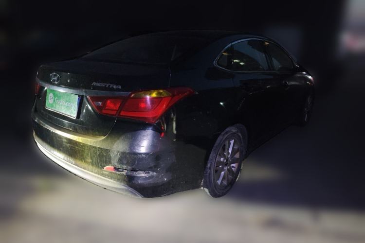Used Hyundai Mistra 2014 1.8L Manual Comfort GL Model Rear Right 45 Deg
