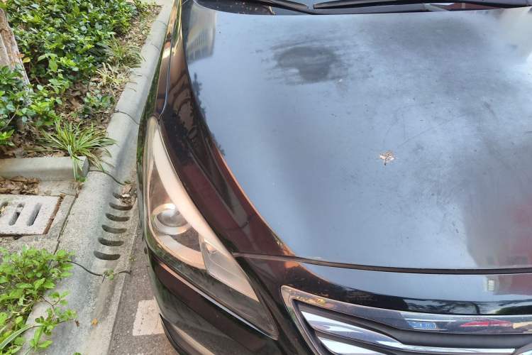 Used Hyundai Mistra 2014 1.8L Manual Comfort GL Model Right Front Headlight