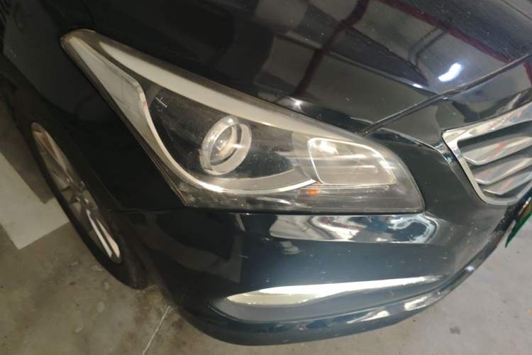 Used Hyundai Mistra 2014 1.8L Automatic Smart GLS Right Front Headlight