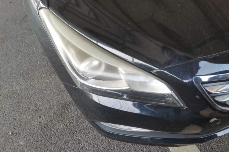 Used Hyundai Mistra 2014 1.8L Automatic Smart GLS Right Front Headlight