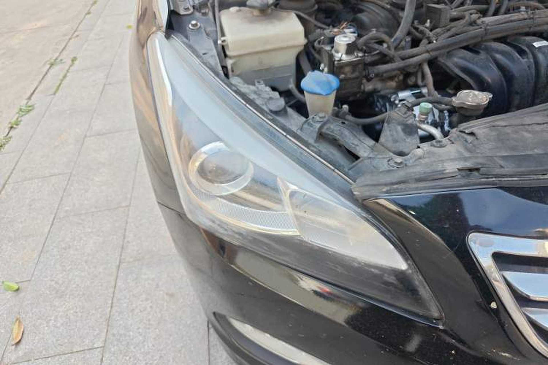 Used Hyundai Mistra 2014 1.8L Automatic Comfort Model GL Right Front Headlight