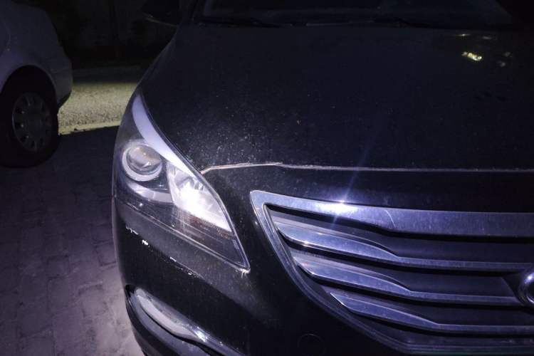 Used Hyundai Mistra 2014 1.8L Manual Comfort GL Model Right Front Headlight