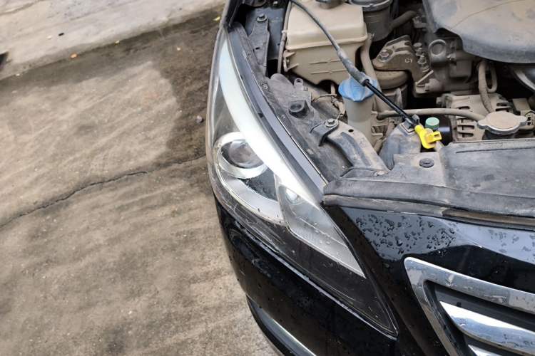 Used Hyundai Mistra 2014 1.8L Automatic Smart GLS Right Front Headlight