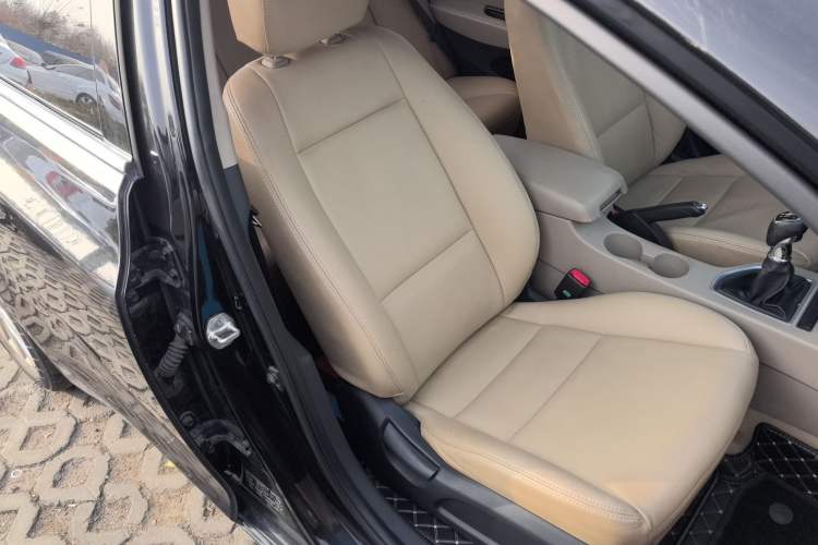Used Hyundai Mistra 2014 1.8L Manual Comfort GL Model Right Front Seat