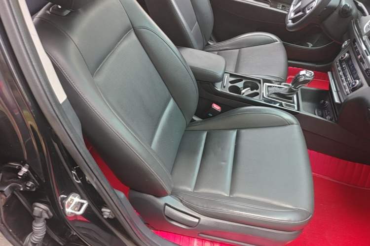 Used Hyundai Mistra 2014 1.8L Automatic Smart GLS Right Front Seat