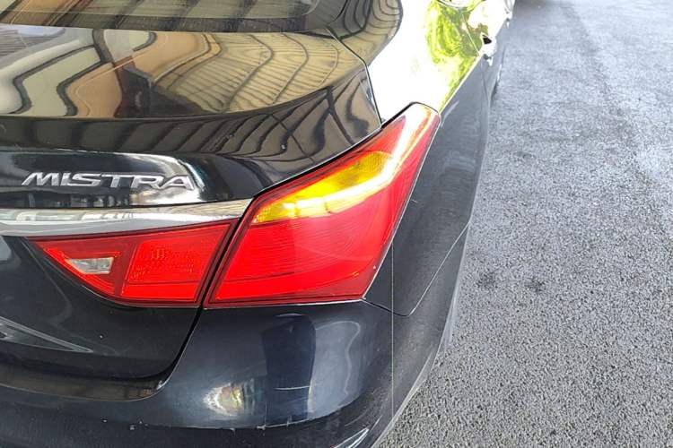 Used Hyundai Mistra 2014 1.8L Automatic Smart GLS Right Rear Taillight