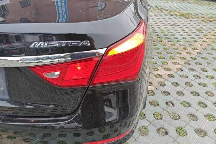 Used Hyundai Mistra 2014 1.8L Automatic Smart GLS Right Rear Taillight
