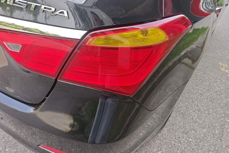 Used Hyundai Mistra 2014 1.8L Automatic Smart GLS Right Rear Taillight