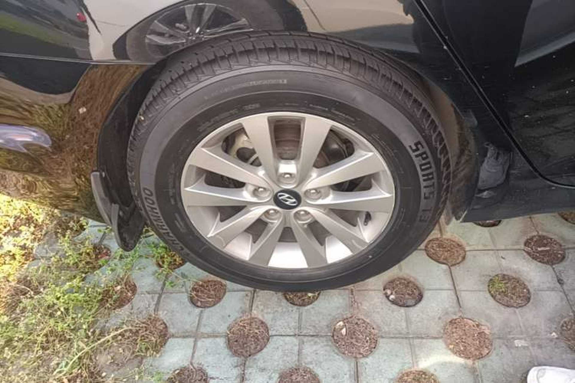 Used Hyundai Mistra 2014 1.8L Automatic Smart GLS Right Rear Wheel Hub