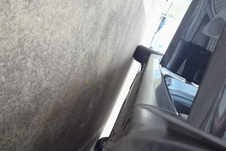 Used Hyundai Mistra 2014 1.8L Automatic Smart GLS Right Side Sill