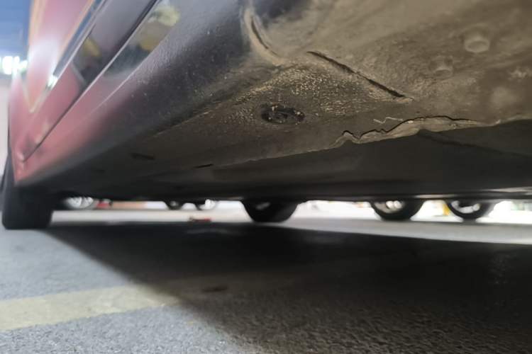 Used Hyundai Mistra 2014 1.8L Automatic Smart GLS Right Side Sill