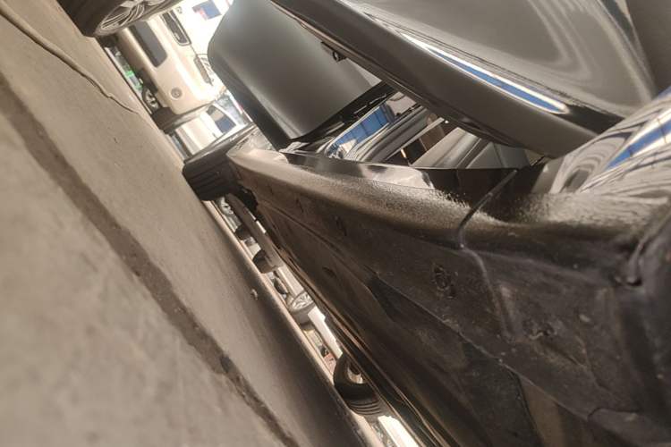 Used Hyundai Mistra 2014 1.8L Automatic Smart GLS Right Side Sill
