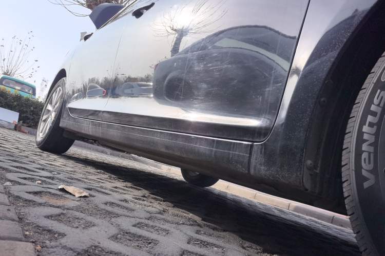 Used Hyundai Mistra 2014 1.8L Manual Comfort GL Model Right Side Sill