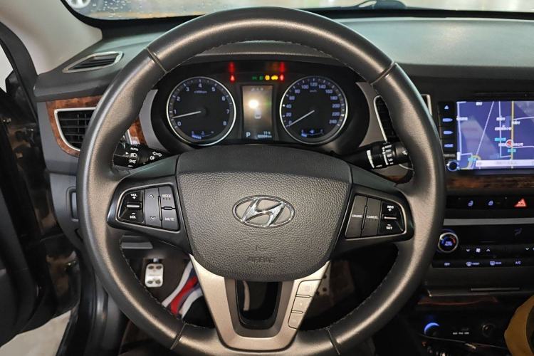Used Hyundai Mistra 2014 1.8L Automatic Deluxe DLX Model Steering Wheel