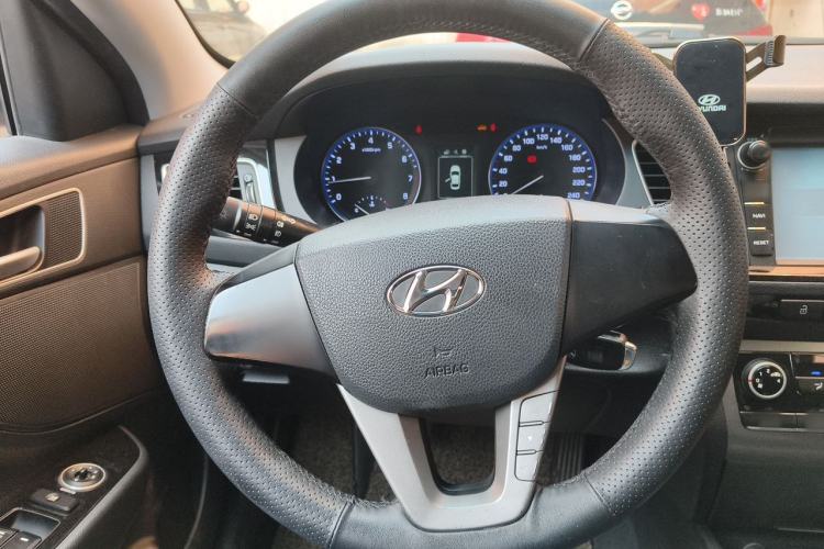 Used Hyundai Mistra 2014 1.8L Manual Comfort GL Model Steering Wheel